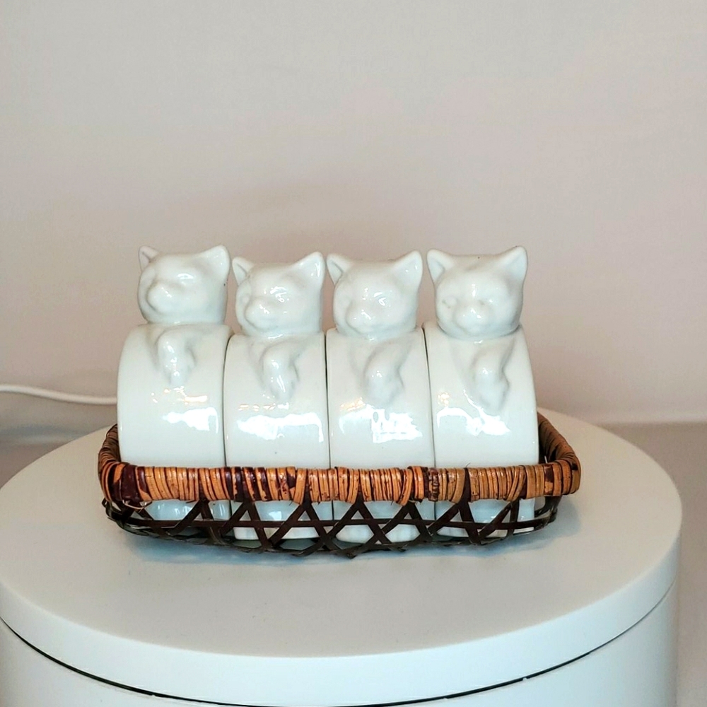 Crowning Touch Porcelain Cat Napkin Ring Holders